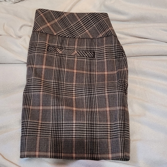 Express Plaid Skirt with Pockets Gray Black Brown - Picture 3 of 7